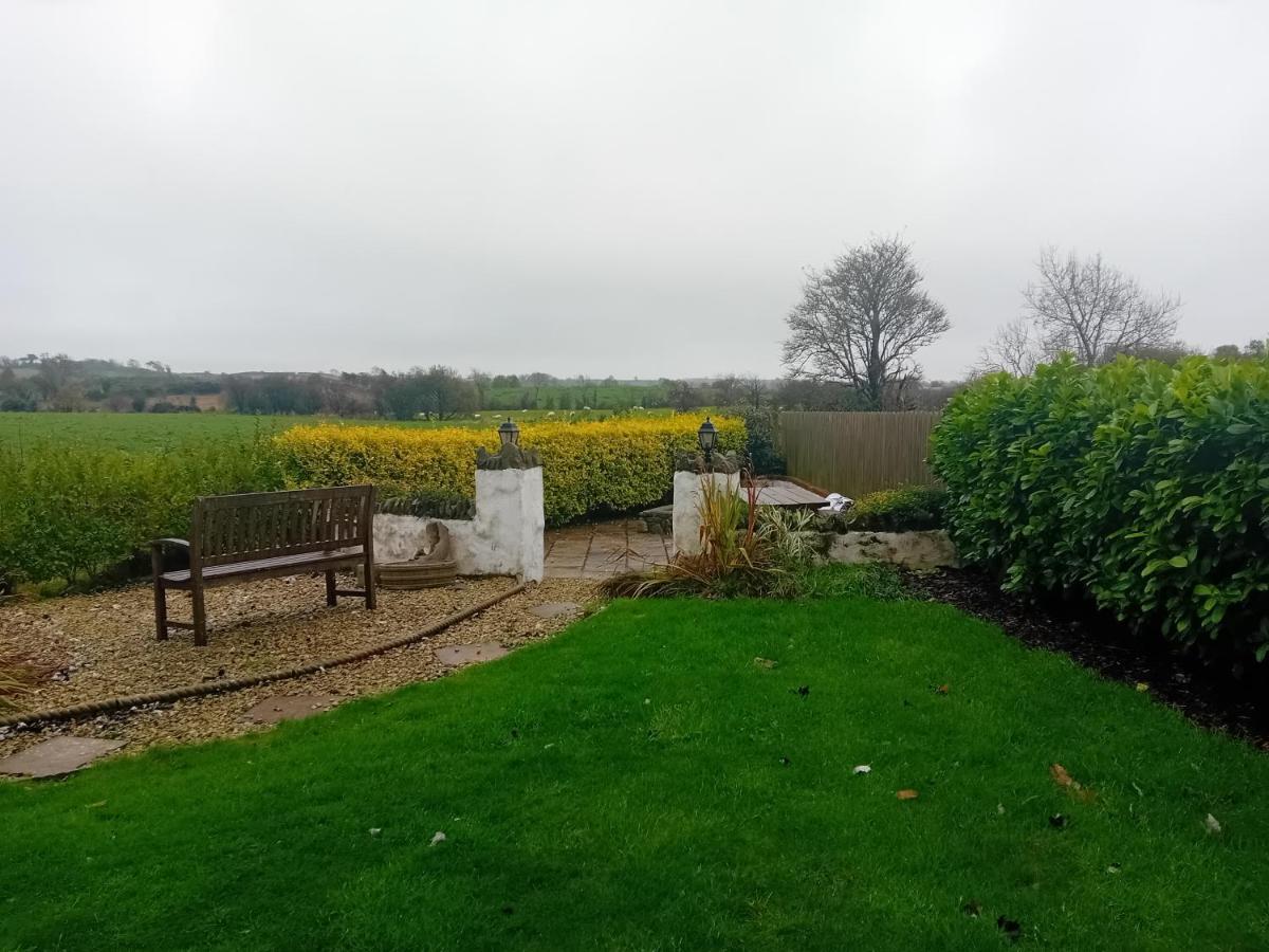 Creeghduff Lodge Downpatrick Exteriör bild